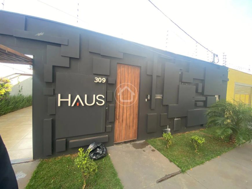 CASA COM RESTAURANTE NA VILA MARAGARIDA