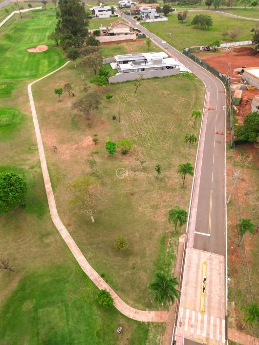 Terreno em condomínio à venda em Campo Grande-MS, no bairro Terras do Golf - 2.073,00 m² de área.