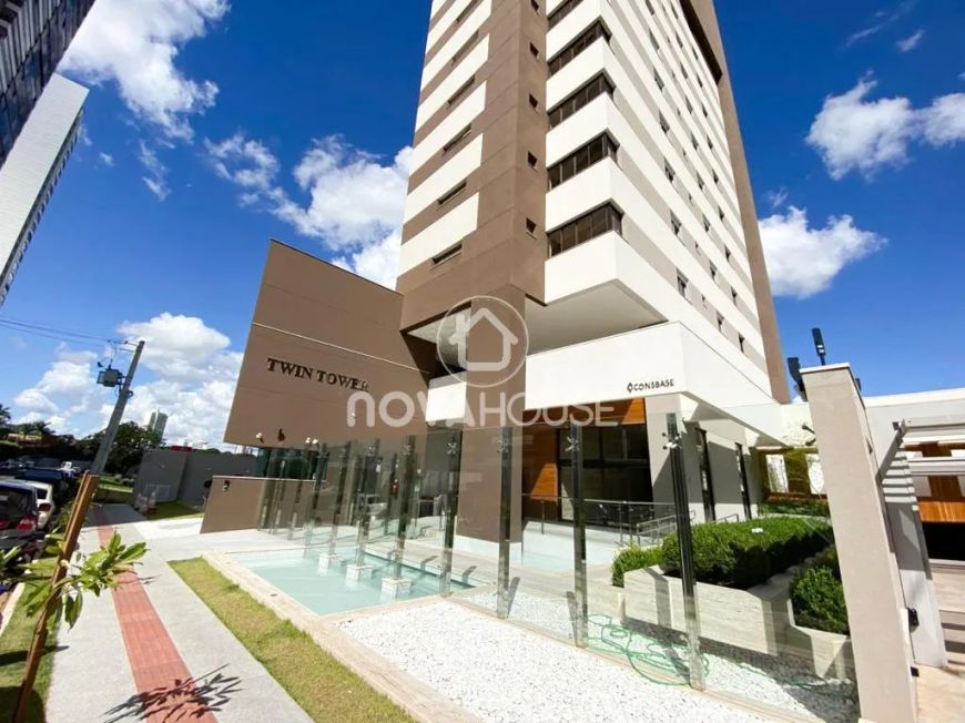 TWIN TOWER - UM APARTAMENTO POR ANDAR