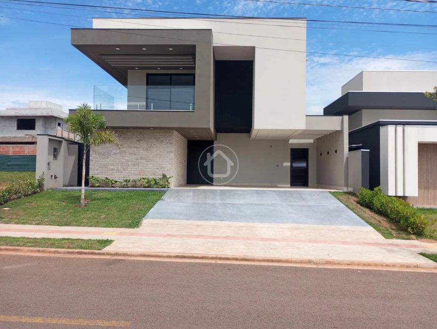 SOBRADO COM 5 QUARTOS SENDO 4 SUITES