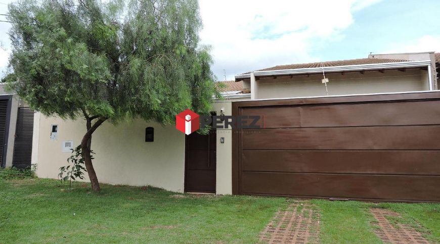 Casa térrea no bairro Jardim Veraneio