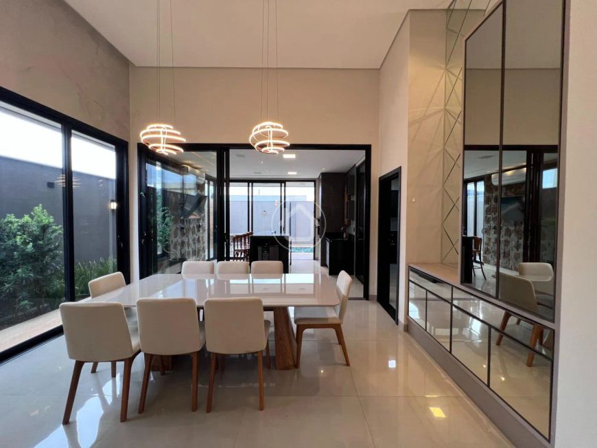 CASA 3 SUÍTES COM ESCRITÓRIO