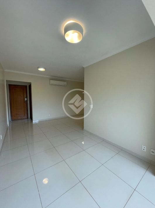 Apartamento reformado com 3 quartos e suíte - Monte Castelo codigo: 105147