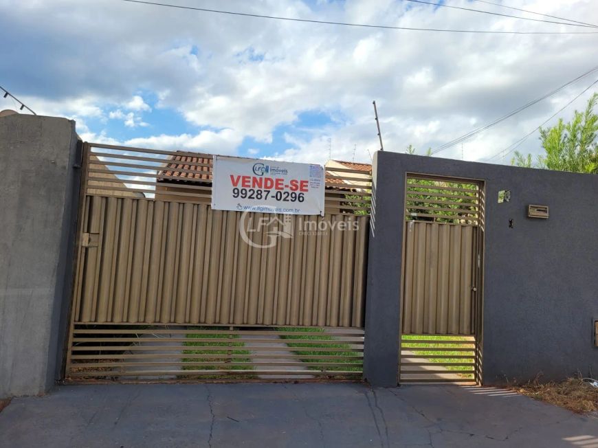 Casa à venda em Campo Grande-MS: 2 quartos, 1 sala, 1 banheiro, 1 vaga de garagem, 140m² no Jardim A