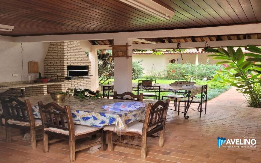 Oportunidade, casa com excelente localização