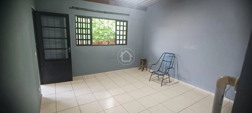 TERRENO COM 241,37 M² COM EDÍCULA.