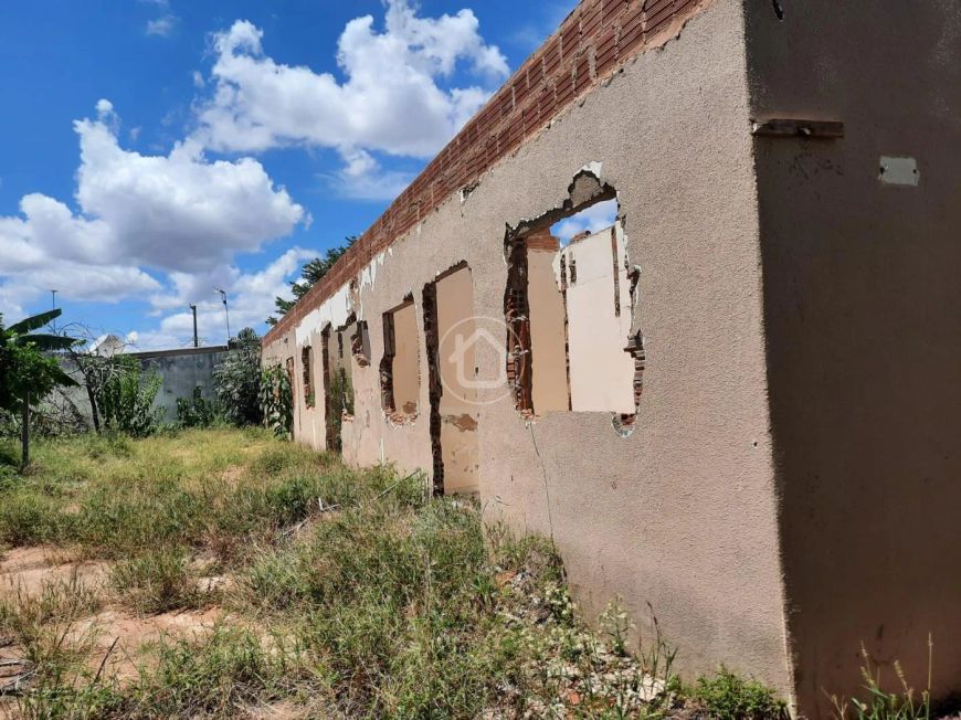 TERRENO NO ASFALTO BAIRRO CAIÇARA