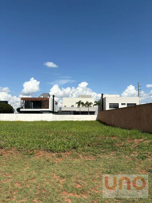 Terreno no Alphaville 4 com 367m²