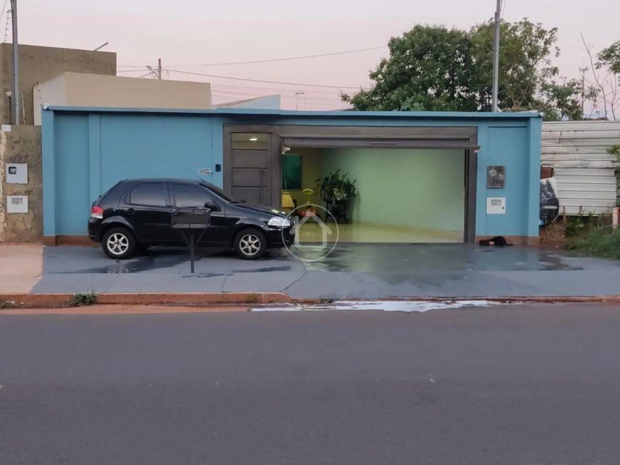 CASA COM 2 DORMITÓRIOS NO BAIRRO NOVA LIMA