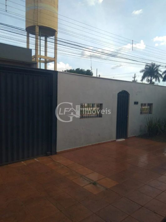 Casa de 4 quartos à Venda no Parque Residencial Rita Vieira, Campo Grande-MS - 140m² - 2 vagas de ga