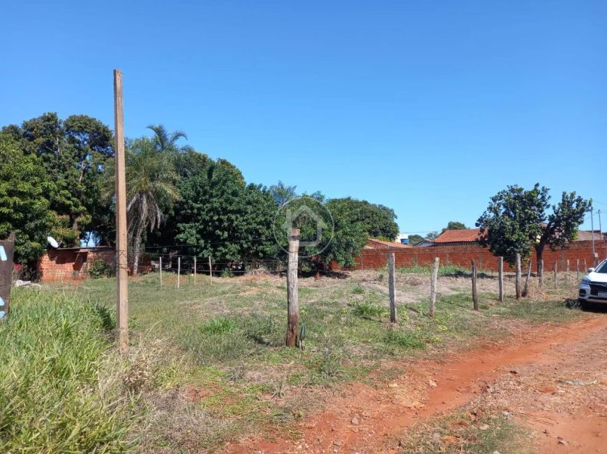 TERRENO CENTENARIO