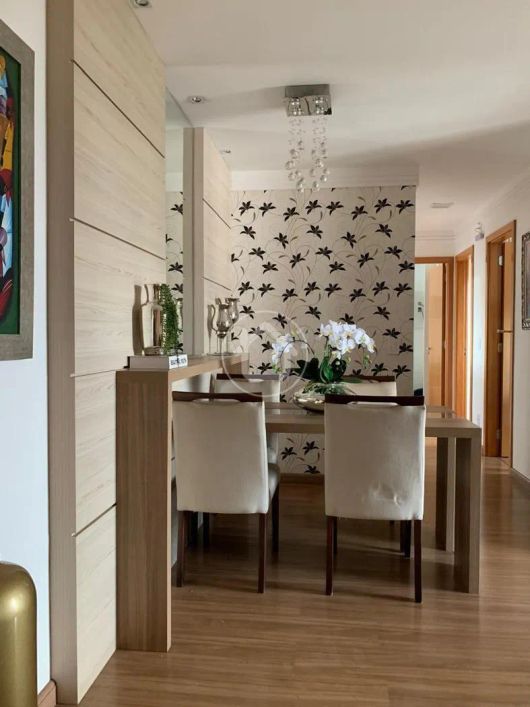 APARTAMENTO MOBILIADO 3 DORMITORIOS