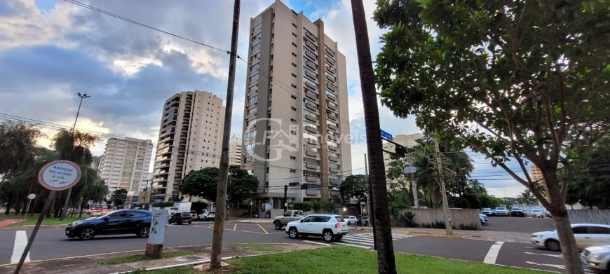 Espaçoso apartamento de luxo com 4 quartos e 2 suítes no coração de Campo Grande-MS - Centro!