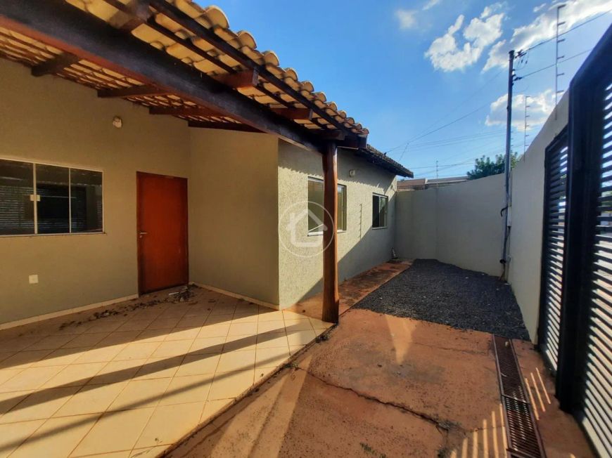 CASA NO BAIRRO SANTO EUGÊNIO