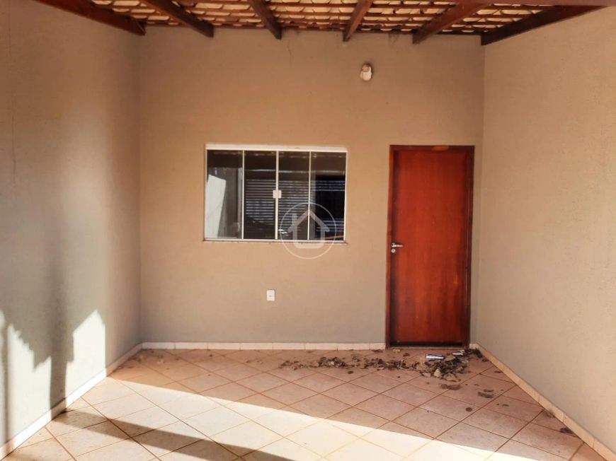 CASA NO BAIRRO SANTO EUGÊNIO