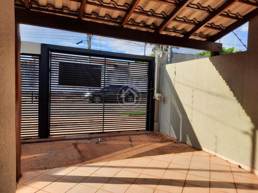 CASA NO BAIRRO SANTO EUGÊNIO