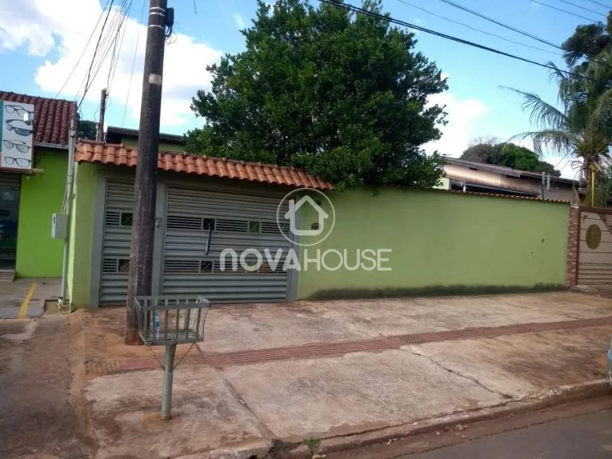 DUAS CASAS NO MESMO TERRENO DE 520M² - (CASA 01 126M² E CASA 02 66M²) BAIRRO CORONEL ANTONINO