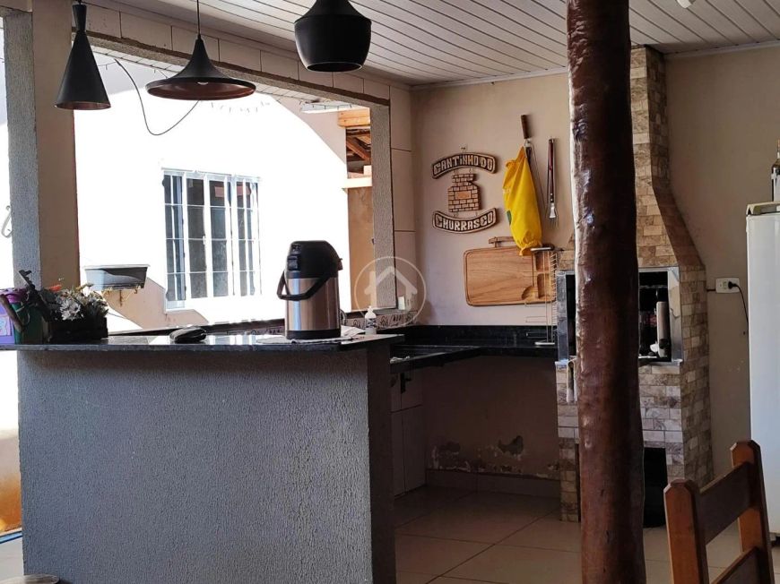 CASA COM 04 DORMITORIOS