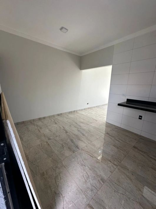 CASA Á VENDA BAIRRO AERO RANCHO, 2 QUARTOS, SENDO 1 SUITE COM CLOSET