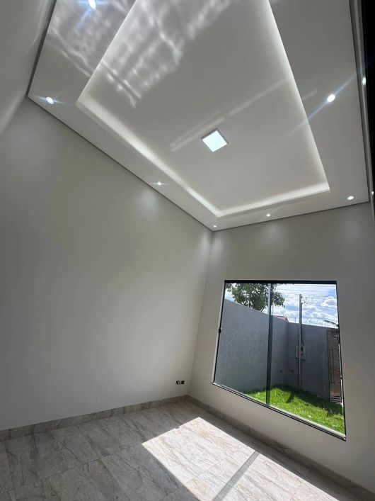 CASA Á VENDA BAIRRO AERO RANCHO, 2 QUARTOS, SENDO 1 SUITE COM CLOSET