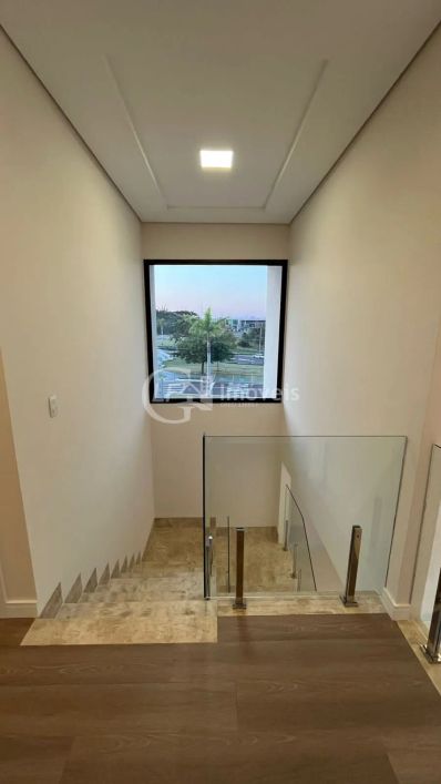 Imperdível: Casa de luxo em condomínio à venda em Campo Grande-MS, Residencial Damha III - 4 quartos
