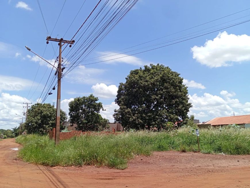 Terreno para venda com 375 metros quadrados em Vila Moreninha IV - Campo Grande - MS