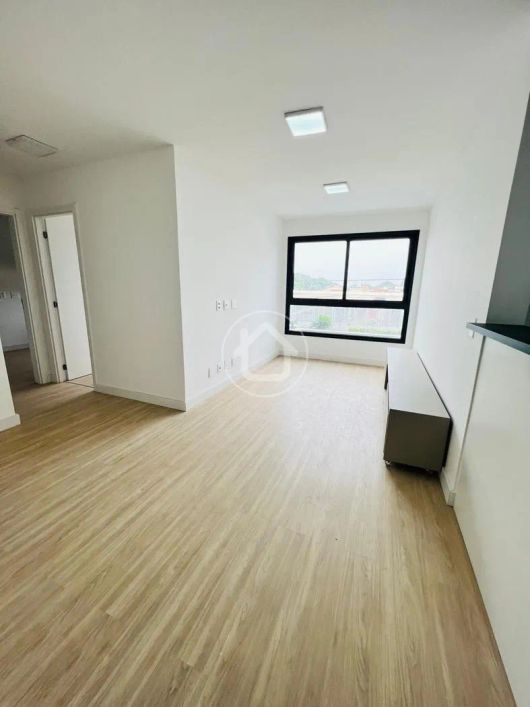 APARTAMENTO 02 QUARTOS SENDO 01 SUITE