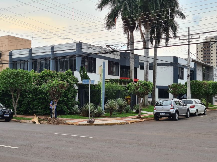 IMÓVEL COMERCIAL NO JARDIM DOS ESTADOS