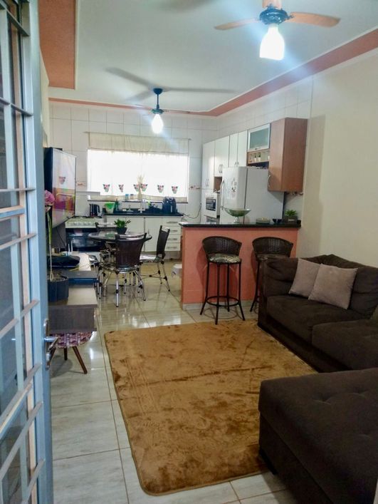 Casa Jd Carioca com quintal