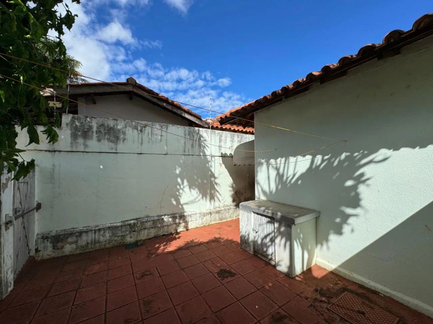 Imóvel para venda tem 116 metros quadrados com 4 quartos em Vila Carlota - Campo Grande - MS