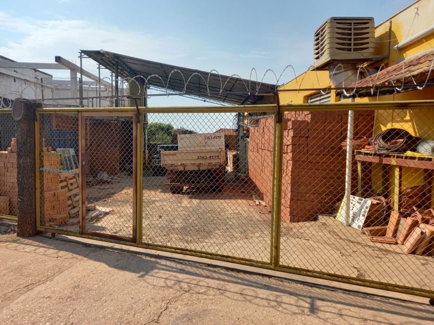 IMÓVEL COMERCIAL DE ESQUINA NA VILA PLANALTO