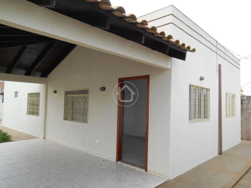 CASA COM 03 DORMITÓRIOS NO JARDIM JACY