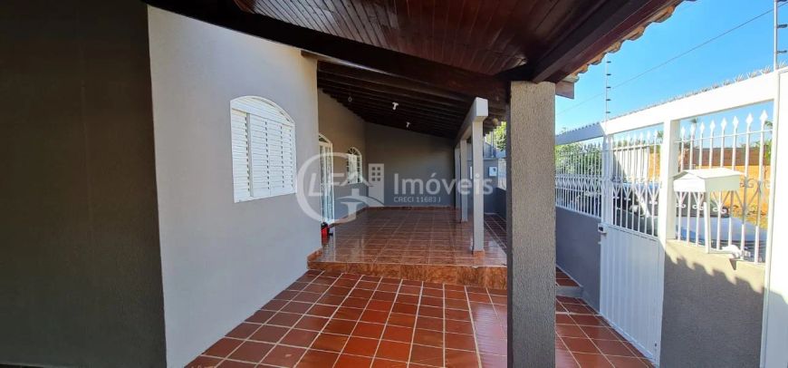 Casa de 4 quartos e 1 suíte à venda em Campo Grande-MS, Bairro Coophasul, com 250m² de área e 4 vaga
