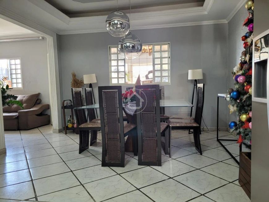 MODERNA CASA NA VILA BANDEIRANTE