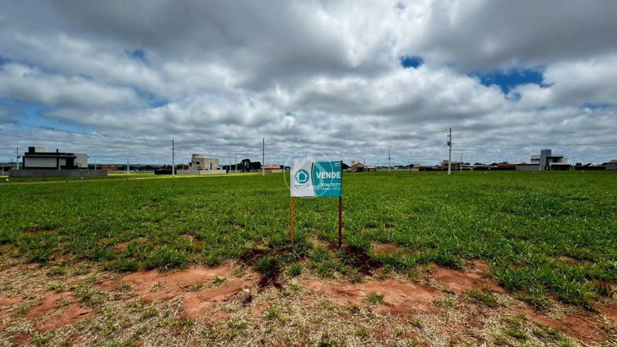 TERRENO EM CONDOMINIO
