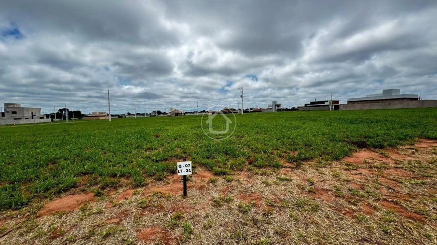TERRENO EM CONDOMINIO