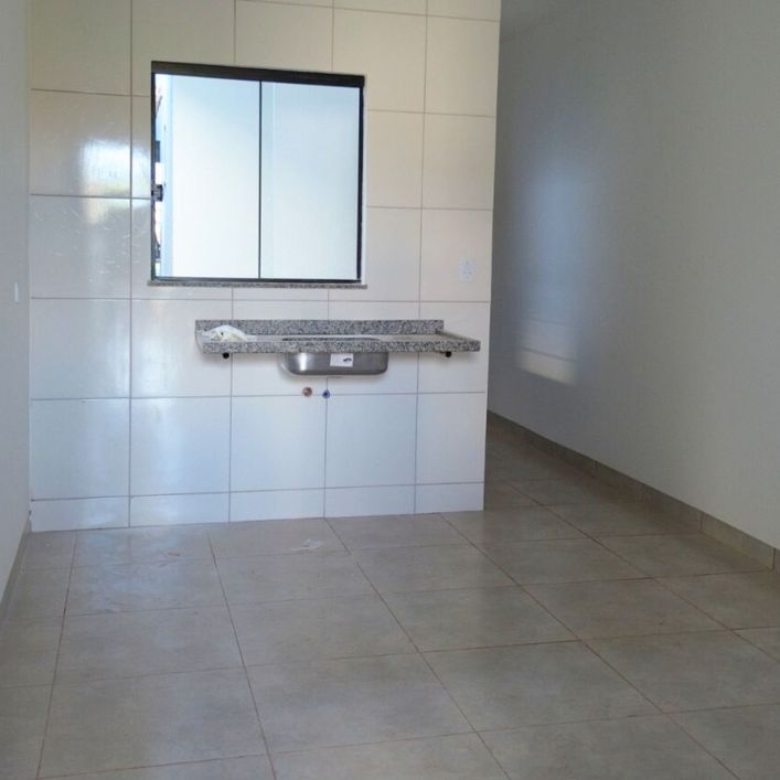 Térrea para venda possui 67 metros quadrados com 3 quartos em Coophavila II - Campo Grande - MS
