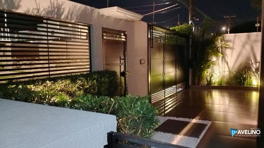 Lindíssima Casa com 3 suítes completa com armários