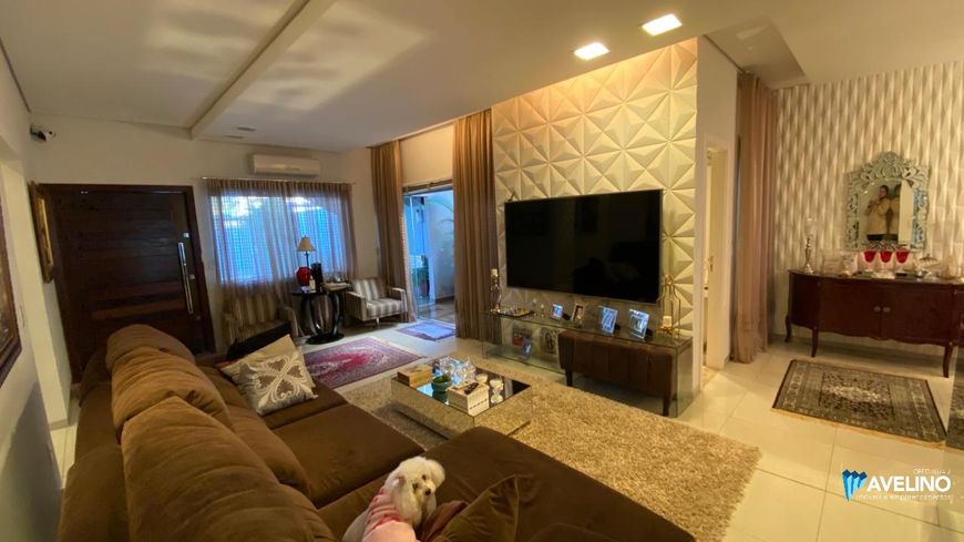 Lindíssima Casa com 3 suítes completa com armários