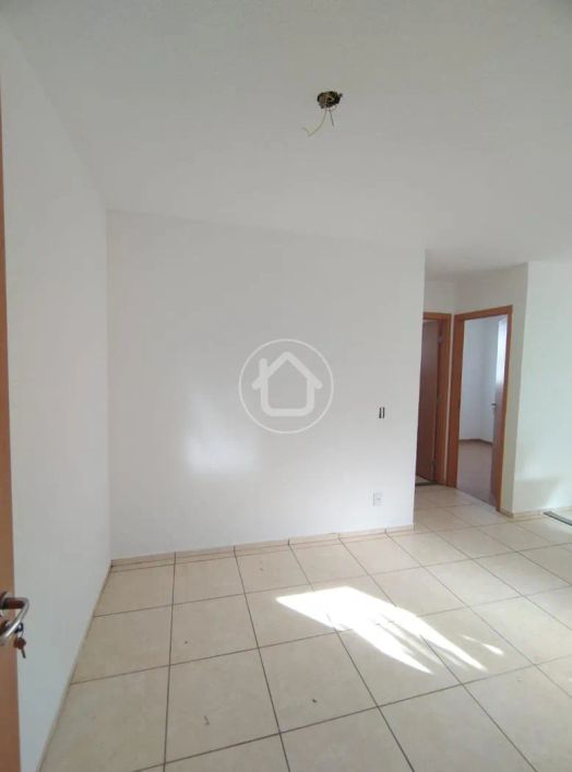 APARTAMENTO 2 QUARTOS JARDIM SEMINARIO