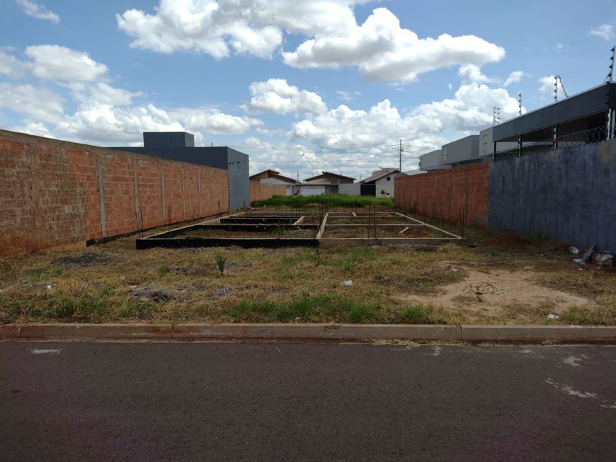 Lote/Terreno para venda tem 360 metros quadrados em Loteamento Bela Laguna - Campo Grande - MS