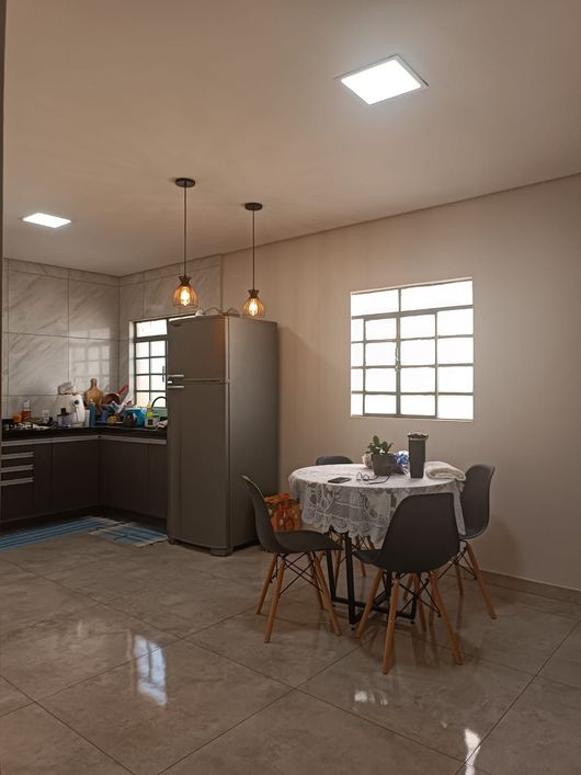 Imóvel para venda possui 140 metros quadrados com 3 quartos em Caiçara - Campo Grande - MS
