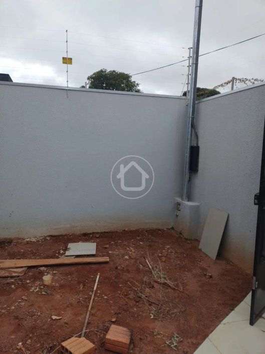 CASA COM 3 QUARTOS SENDO 1 SUITE VILAS BOAS