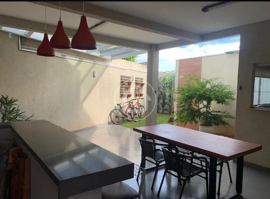 CASA NA REGIÃO MILITAR