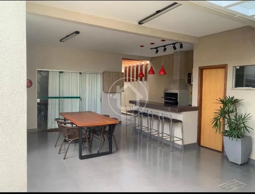 CASA NA REGIÃO MILITAR