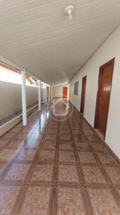 CASA TERREA COM SOBRA DE TERRENO