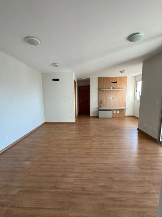 KW IMOVEIS VENDE 🔹Apartamento no Varandas Bela Vista 1 suíte + 1 quarto ambos com guarda roupa,