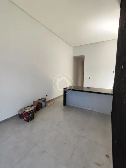 CASA COM SUITE NO CORONEL ANTONINO