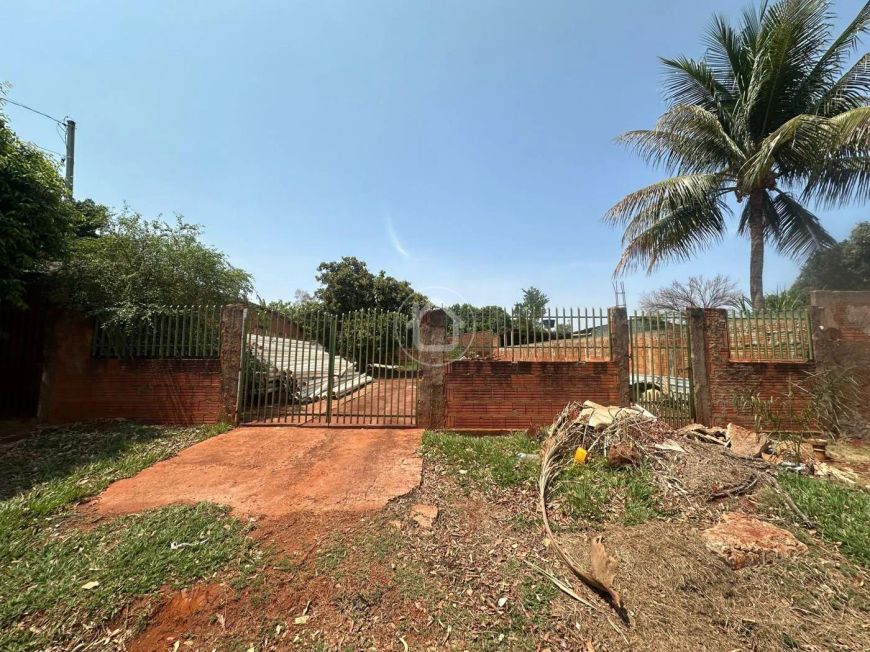 TERRENO MURADO NO LAGEADO