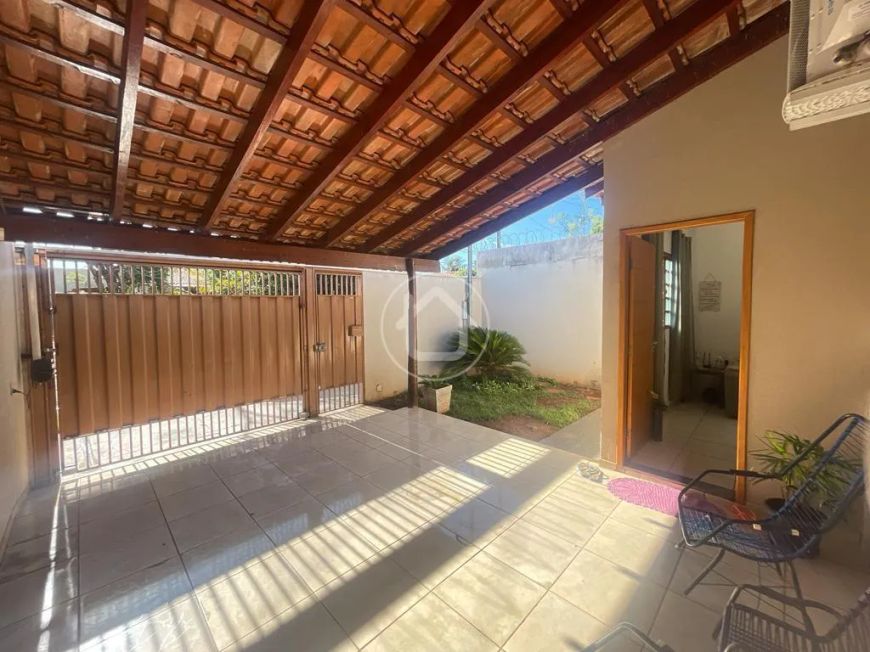CASA TÉRREA NA VILA AIMORÉ